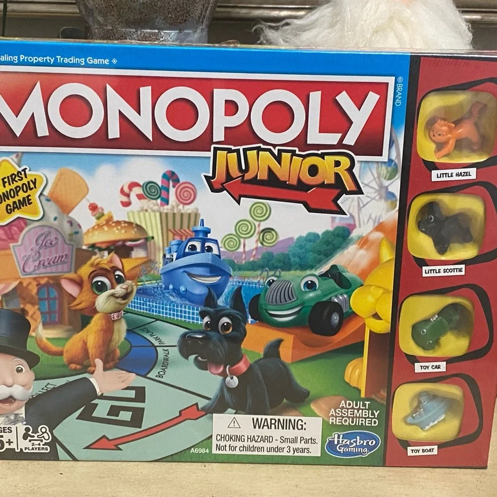 Monopoly junior property trading Game New in box